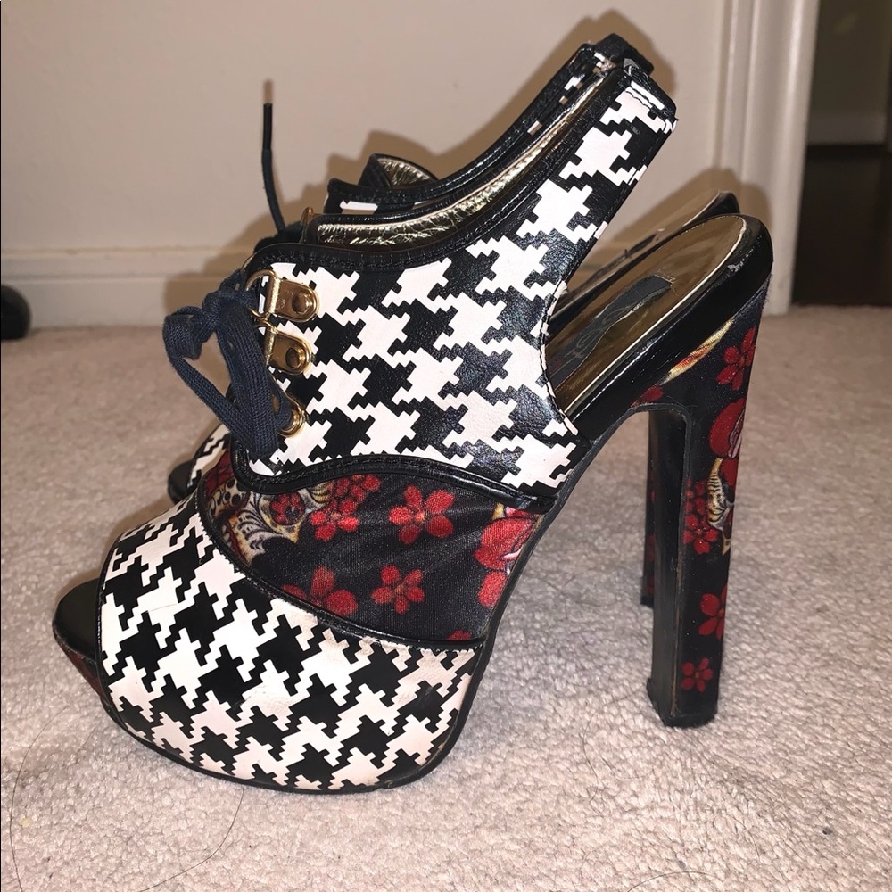 Patterned Red&Black Heels - Picture 2 of 5
